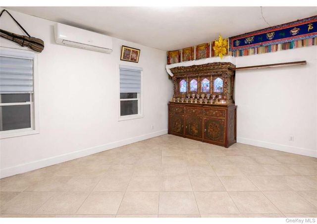 85-40 79th Street, Woodhaven, NY 11421