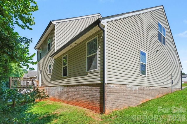 1548 Mayfair Drive, Conover, NC 28613