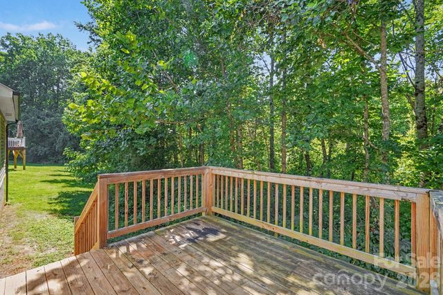 1548 Mayfair Drive, Conover, NC 28613