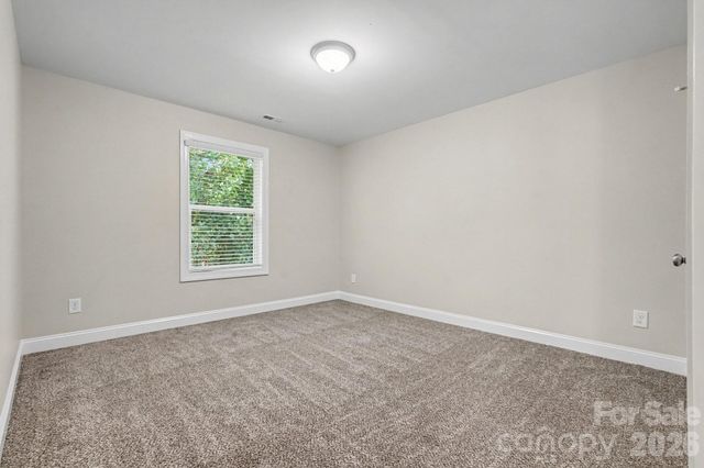 1548 Mayfair Drive, Conover, NC 28613