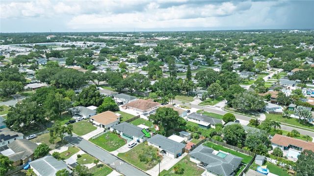 6724 17TH LANE N, St Petersburg, FL 33702