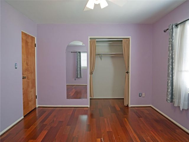 6724 17TH LANE N, St Petersburg, FL 33702