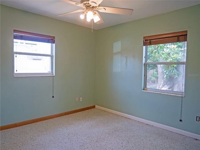 6724 17TH LANE N, St Petersburg, FL 33702