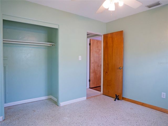 6724 17TH LANE N, St Petersburg, FL 33702