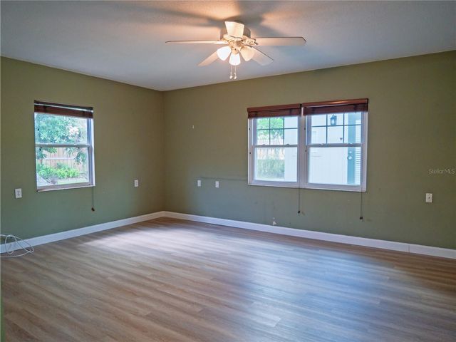 6724 17TH LANE N, St Petersburg, FL 33702