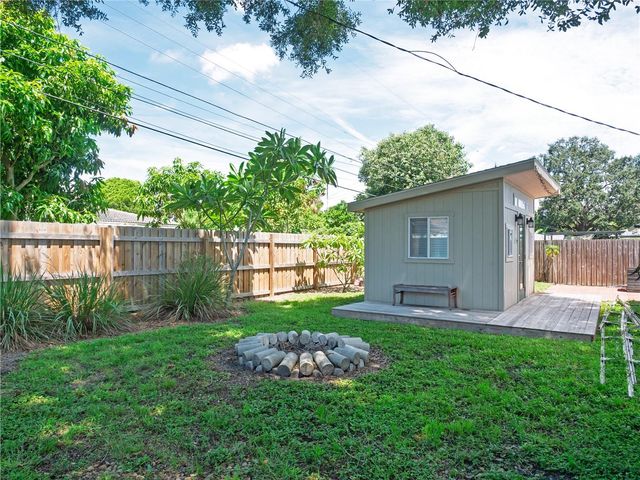 6724 17TH LANE N, St Petersburg, FL 33702
