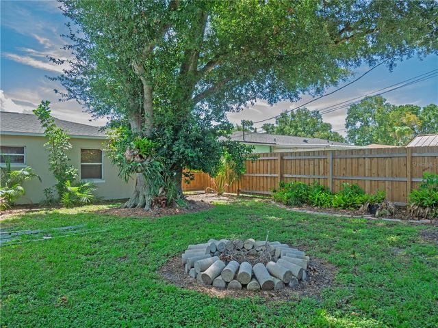 6724 17TH LANE N, St Petersburg, FL 33702