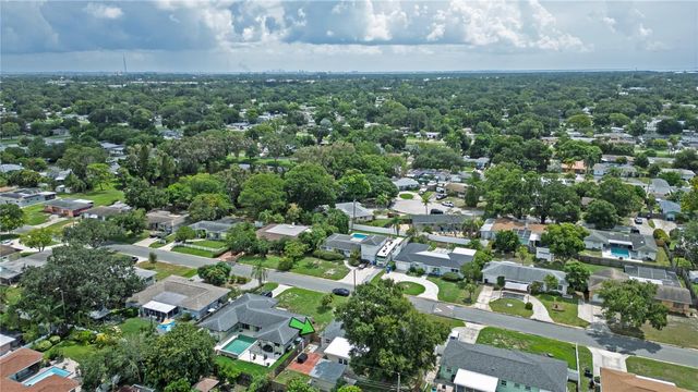 6724 17TH LANE N, St Petersburg, FL 33702