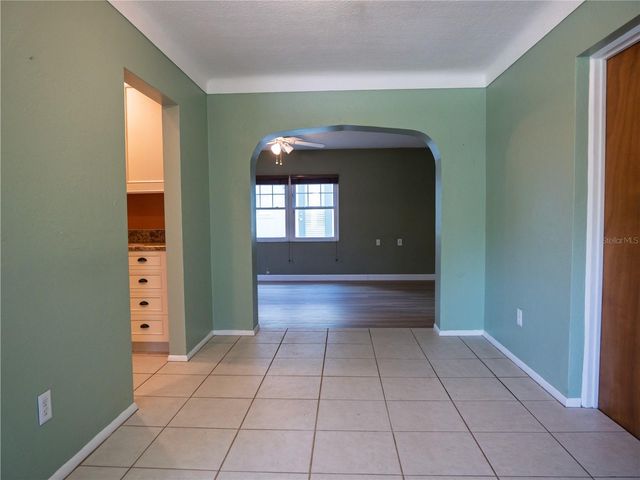 6724 17TH LANE N, St Petersburg, FL 33702