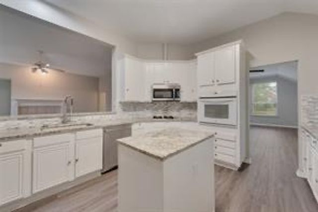 2912 Loftsmoor Lane, Plano, TX 75025