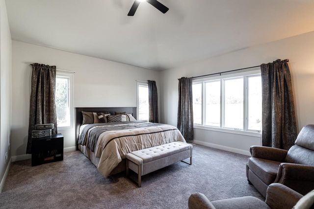 2308 Coldwater Creek DRIVE, Waukesha, WI 53188