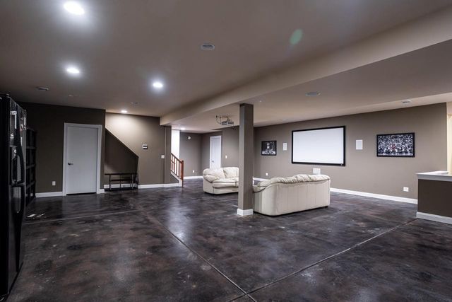 2308 Coldwater Creek DRIVE, Waukesha, WI 53188