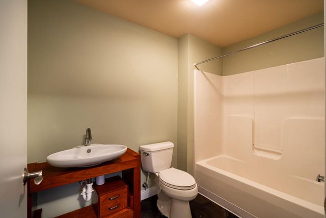 2308 Coldwater Creek DRIVE, Waukesha, WI 53188