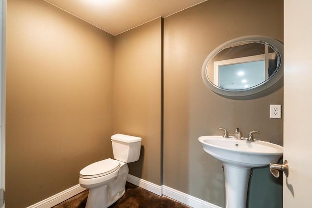 2308 Coldwater Creek DRIVE, Waukesha, WI 53188