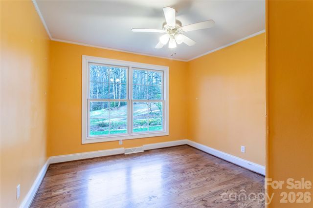 108 Poplar Gap Road, Brevard, NC 28712