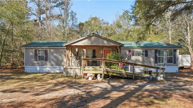 105 Stardust Loop, Jesup, GA 31545
