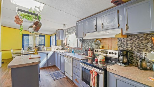 105 Stardust Loop, Jesup, GA 31545