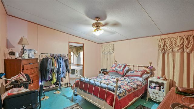 105 Stardust Loop, Jesup, GA 31545