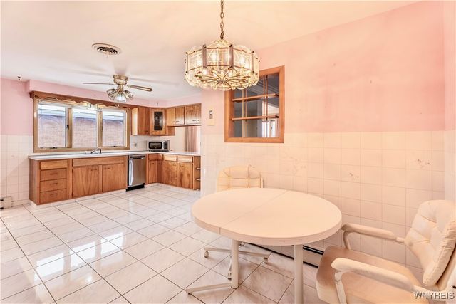 32 Barlow Avenue, Lackawanna, NY 14218