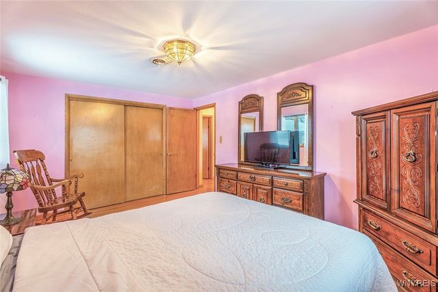 32 Barlow Avenue, Lackawanna, NY 14218