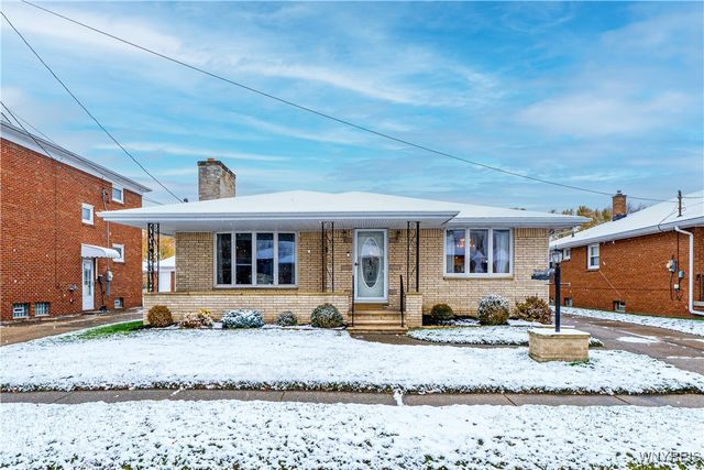 32 Barlow Avenue, Lackawanna, NY 14218