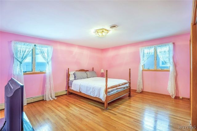 32 Barlow Avenue, Lackawanna, NY 14218