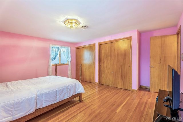 32 Barlow Avenue, Lackawanna, NY 14218