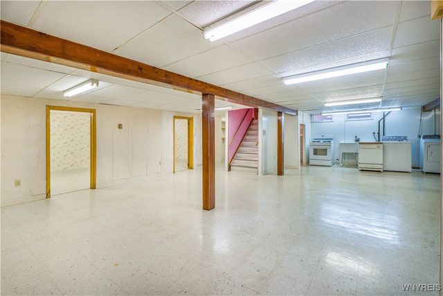 32 Barlow Avenue, Lackawanna, NY 14218