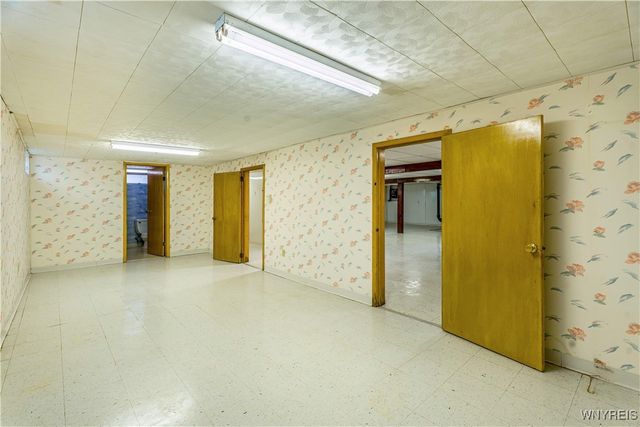 32 Barlow Avenue, Lackawanna, NY 14218