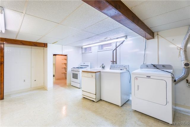 32 Barlow Avenue, Lackawanna, NY 14218