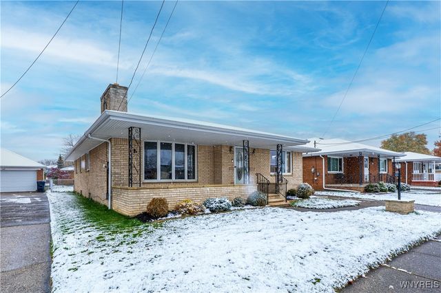 32 Barlow Avenue, Lackawanna, NY 14218