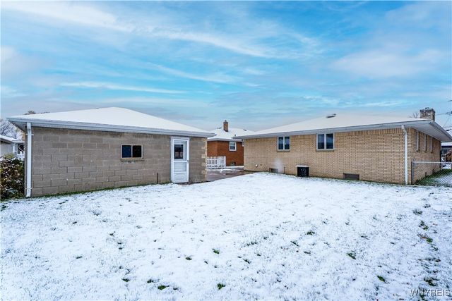 32 Barlow Avenue, Lackawanna, NY 14218