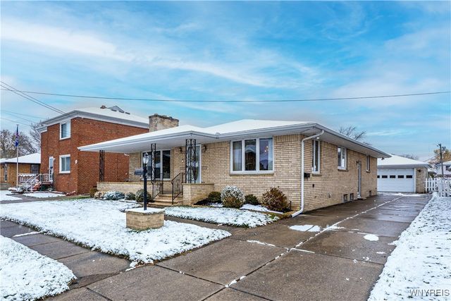 32 Barlow Avenue, Lackawanna, NY 14218