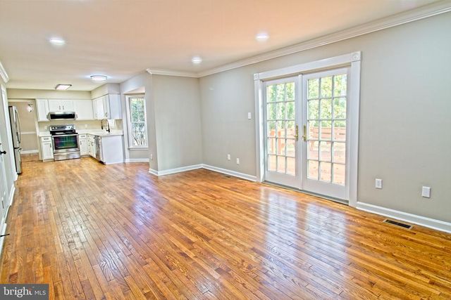 8157 POPLAR GROVE DR, Warrenton, VA 20187