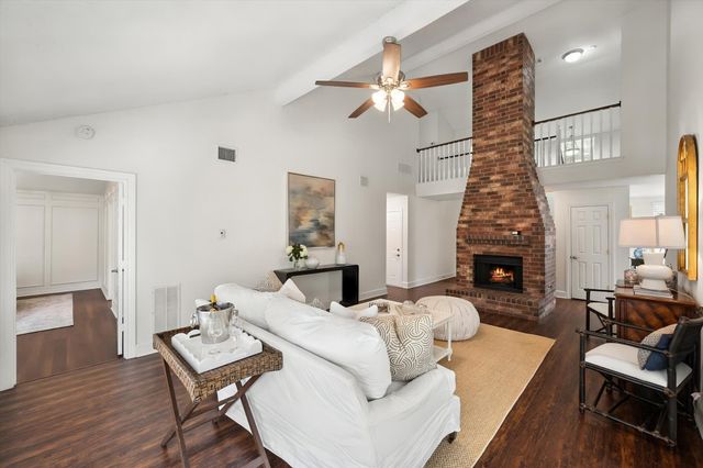 7025 Escondido Drive, Arlington, TX 76016