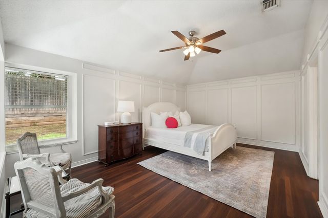 7025 Escondido Drive, Arlington, TX 76016