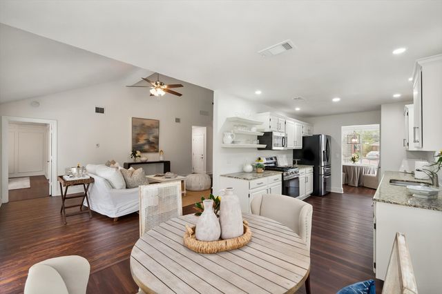 7025 Escondido Drive, Arlington, TX 76016