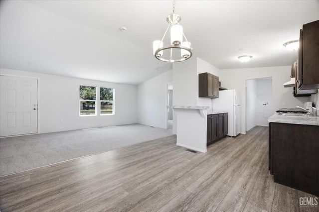 20405 Weston Avenue, Tehachapi, CA 93561