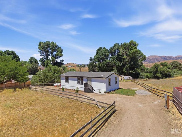 20405 Weston Avenue, Tehachapi, CA 93561