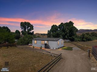 20405 Weston Avenue, Tehachapi, CA 93561