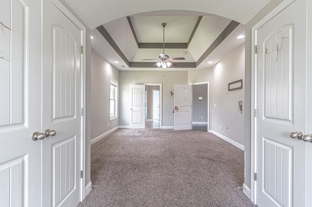 955 Smoots Dr, Clarksville, TN 37042