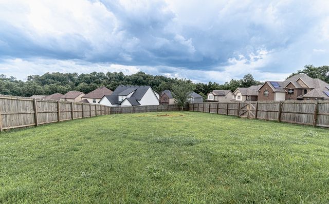 955 Smoots Dr, Clarksville, TN 37042