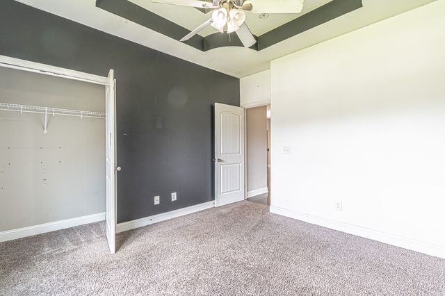 955 Smoots Dr, Clarksville, TN 37042