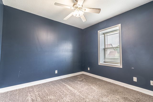 955 Smoots Dr, Clarksville, TN 37042