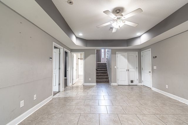 955 Smoots Dr, Clarksville, TN 37042