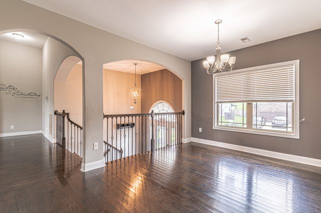 955 Smoots Dr, Clarksville, TN 37042