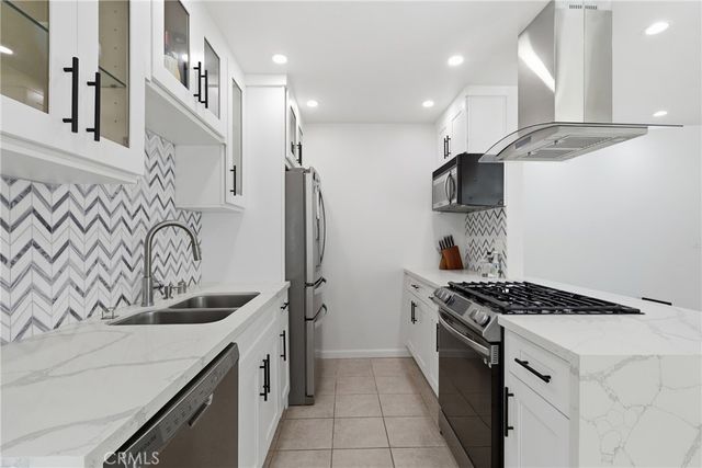 1600 Ardmore Avenue 134, Hermosa Beach, CA 90254