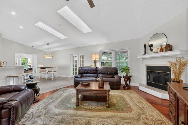 16 LINCOLN LANE, Palm Coast, FL 32137