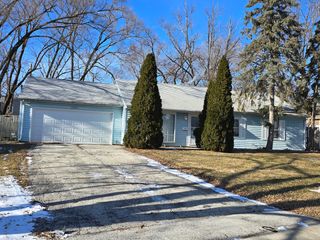 15016 S Holiday Court, Orland Park, IL 60462