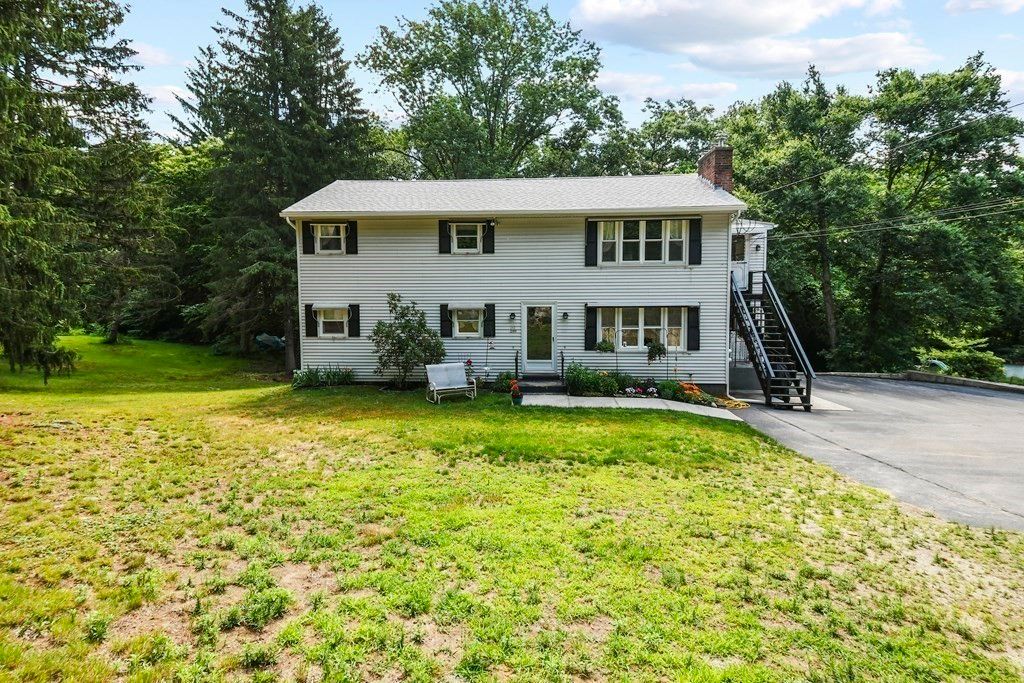 242-244 Highland St 2, Northbridge, MA 01534